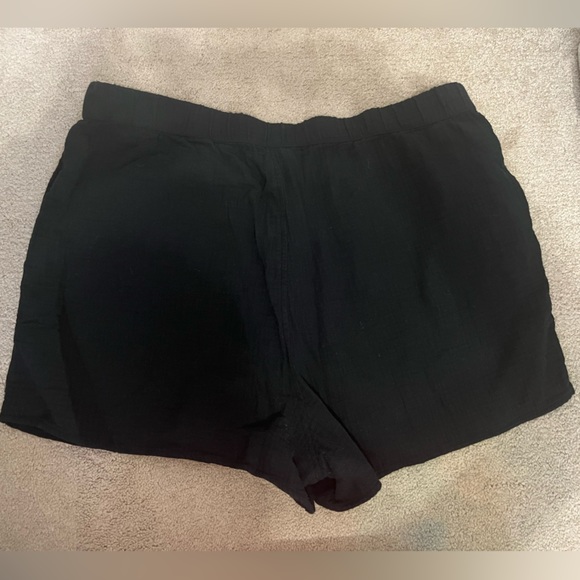 Black Universal Thread XXL shorts - Picture 3 of 4